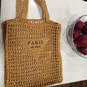 Straw tote